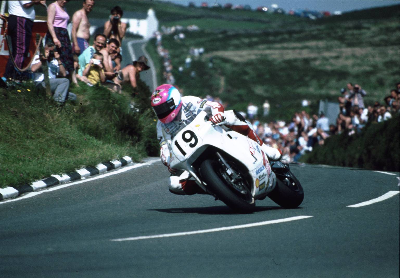 Стив Хислоп в повороте Creg-ny-Baa на TT 1992
